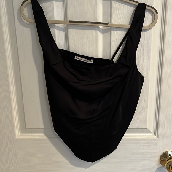 NWT Abercrombie & Fitch satin crop - Picture 1 of 4